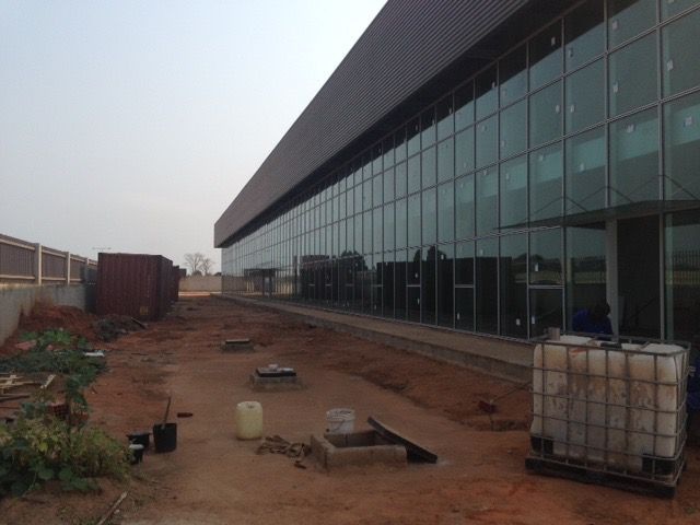 Armazém Em Km 38 Viana Angocasa