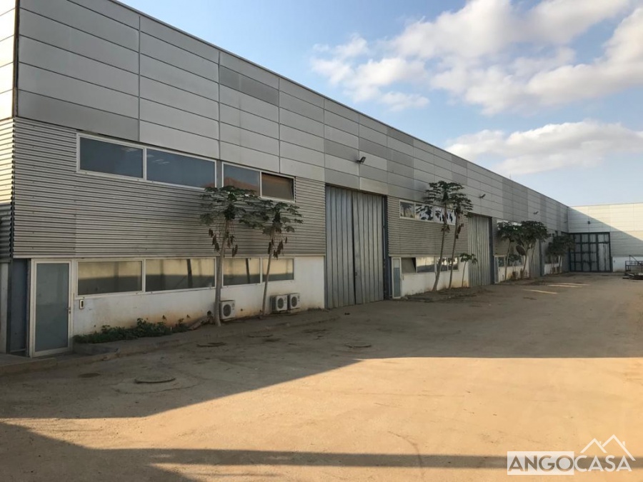 Armazém Em Vila De Viana Estrada De Catete Angocasa