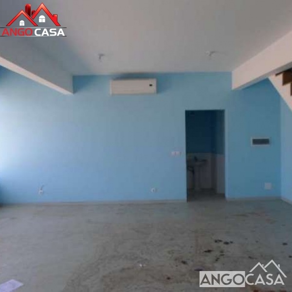 Outro em Ingombota Angocasa