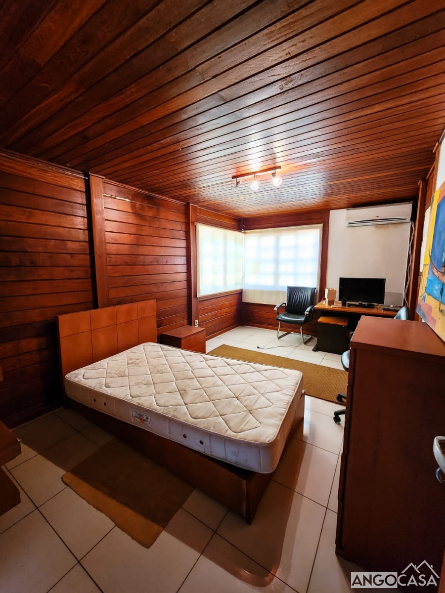 Vivenda em Futungo de Belas Angocasa