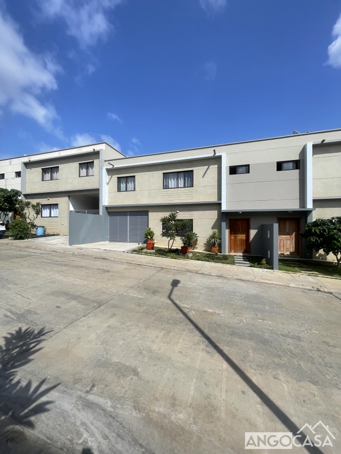 Vivenda V3 em Condomínio Orion Residencial