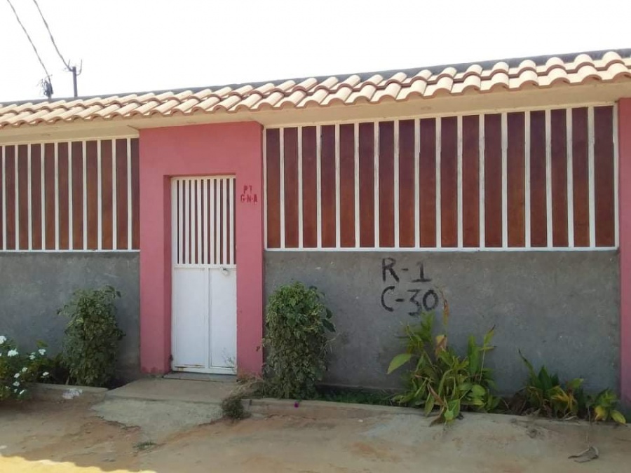 Vivenda V3 em Benfica (Via Expresso) Angocasa