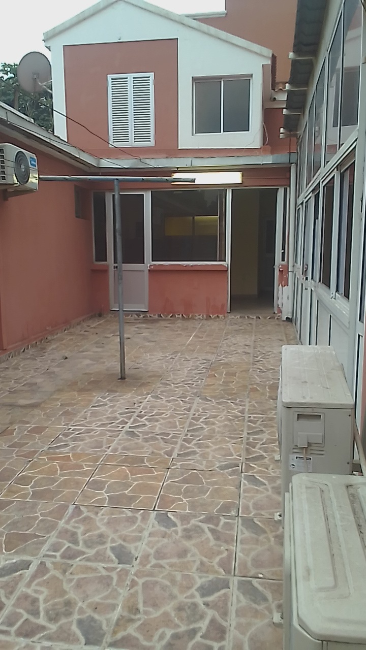 Vivenda V4 em Maculusso - Angocasa